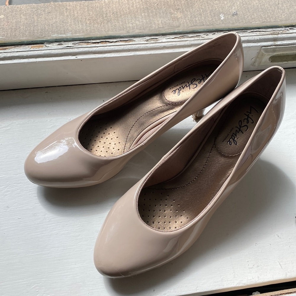 Lifestride Soft System Nude Patent Leather Heels 8.5M